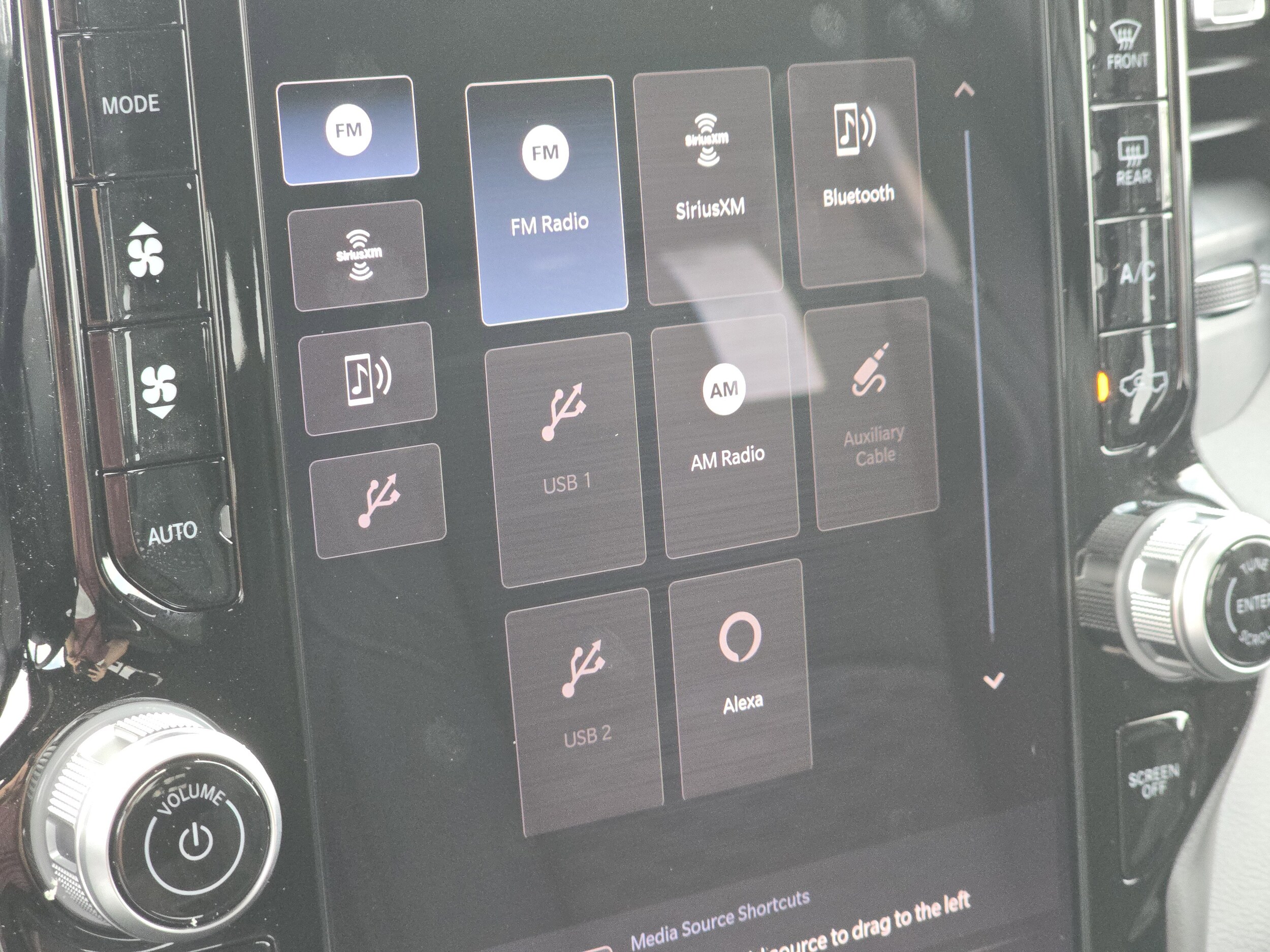 2025 RAM 3500 Chassis Big Horn - Photo 31