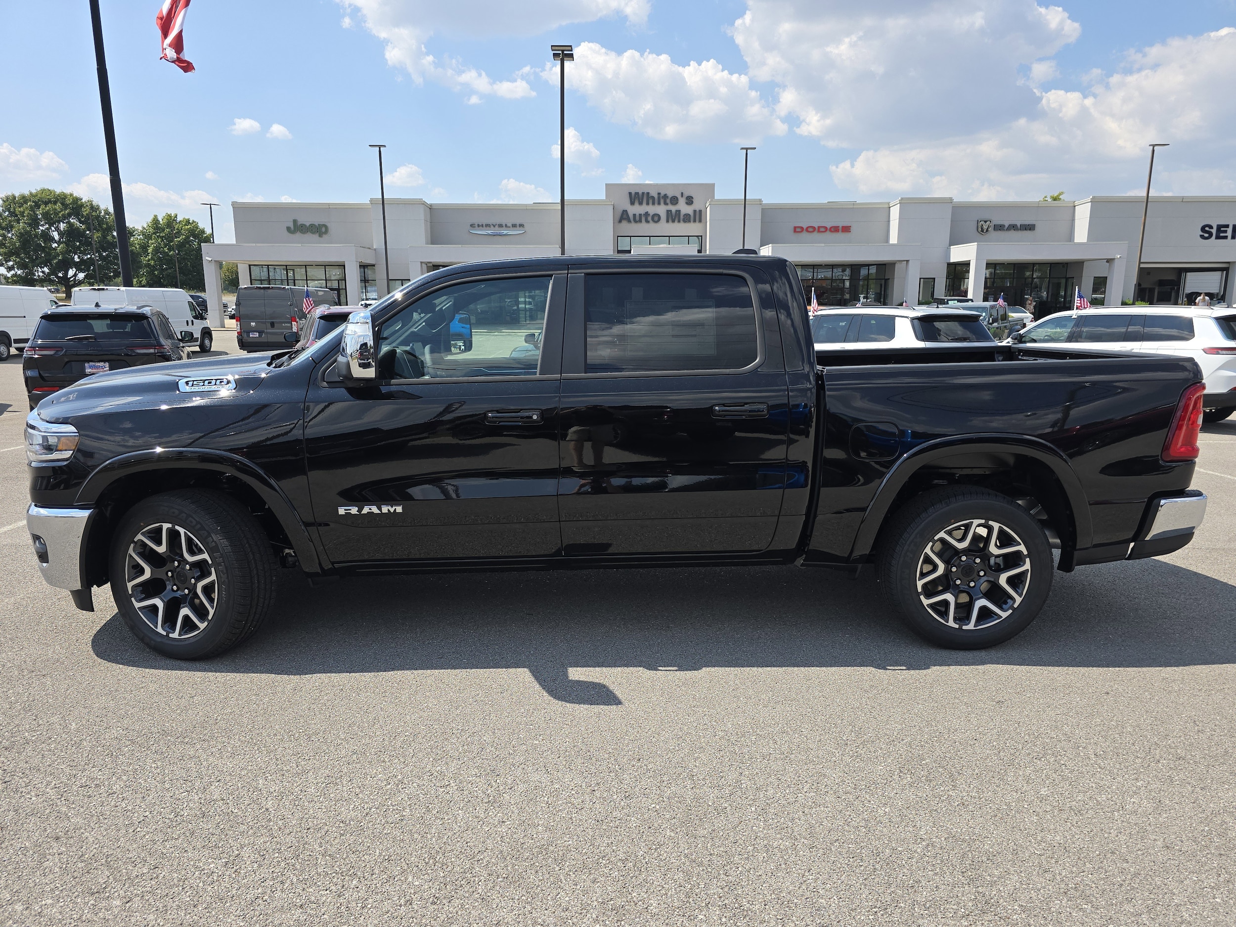 2026 RAM 1500 Laramie - Photo 23