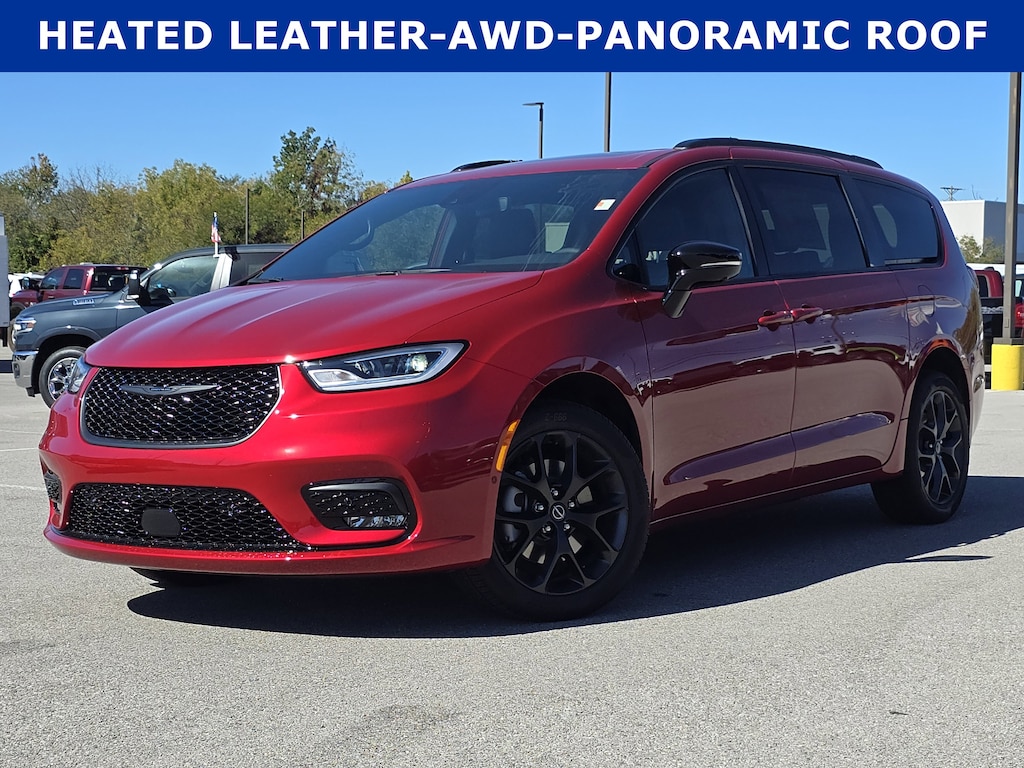 New 2026 Chrysler Pacifica SELECT AWD Passenger Van
