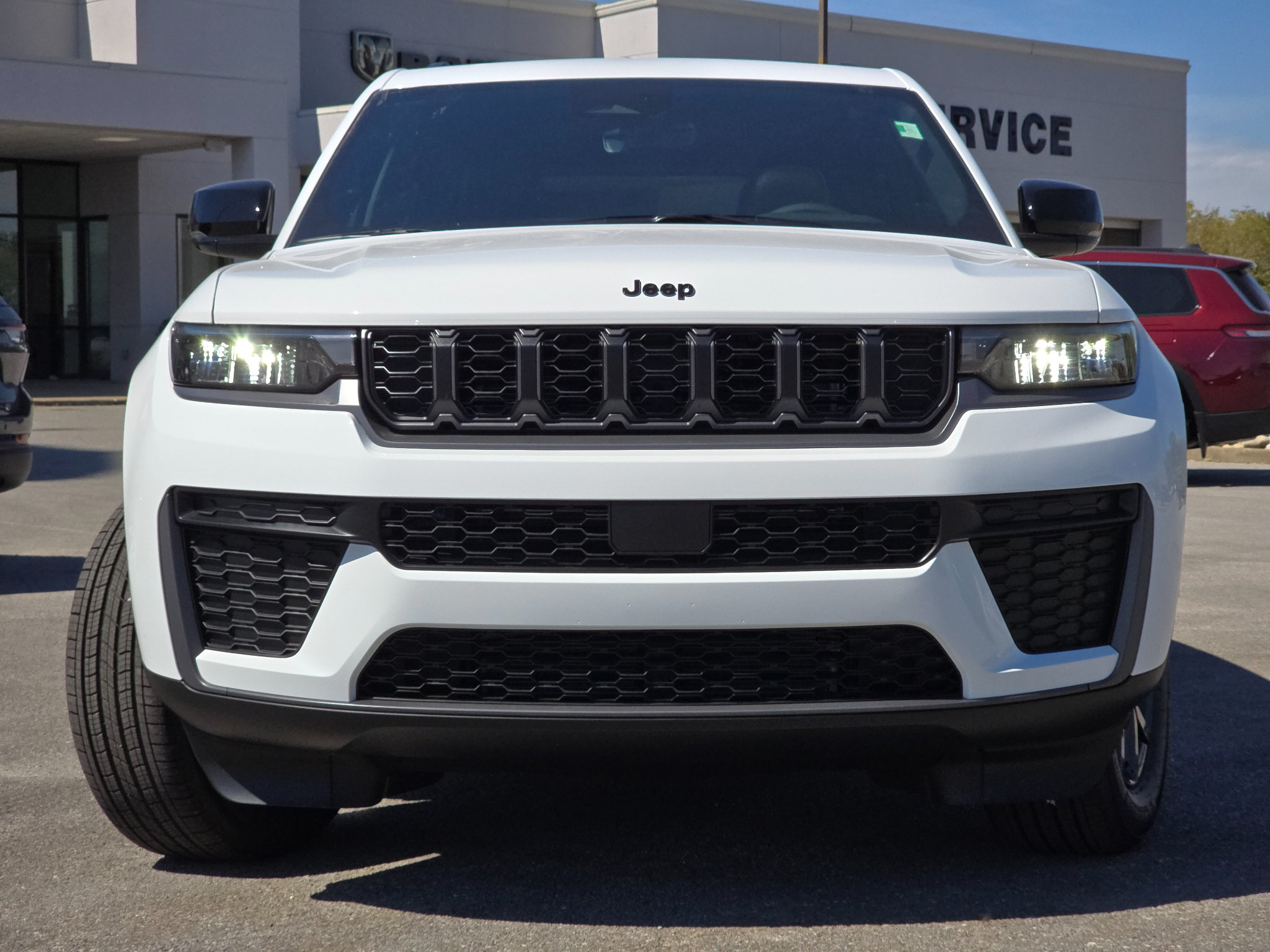 New 2027 Jeep Grand Cherokee 2 Row LAREDO 4X4 Sport Utility