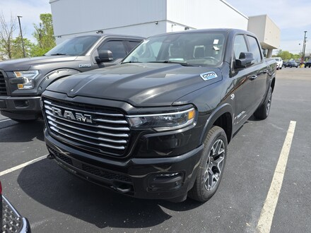 2026 Ram 1500 LARAMIE CREW CAB 4X4 5'7 BOX Pickup