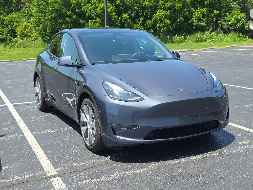 2023 Tesla Model Y Long Range Dual Motor All-Wheel Drive's photo