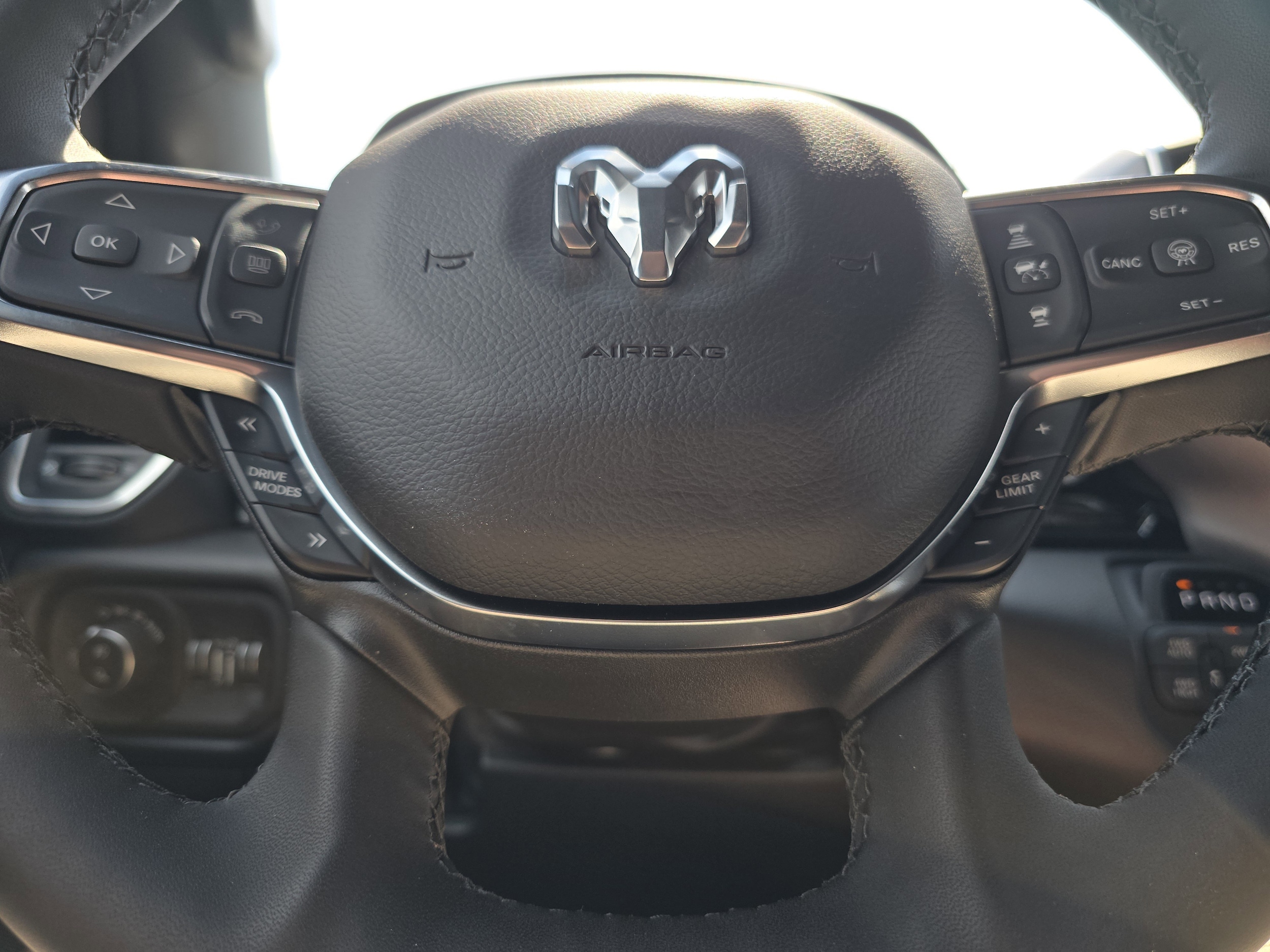 2026 RAM 1500 Laramie - Photo 37