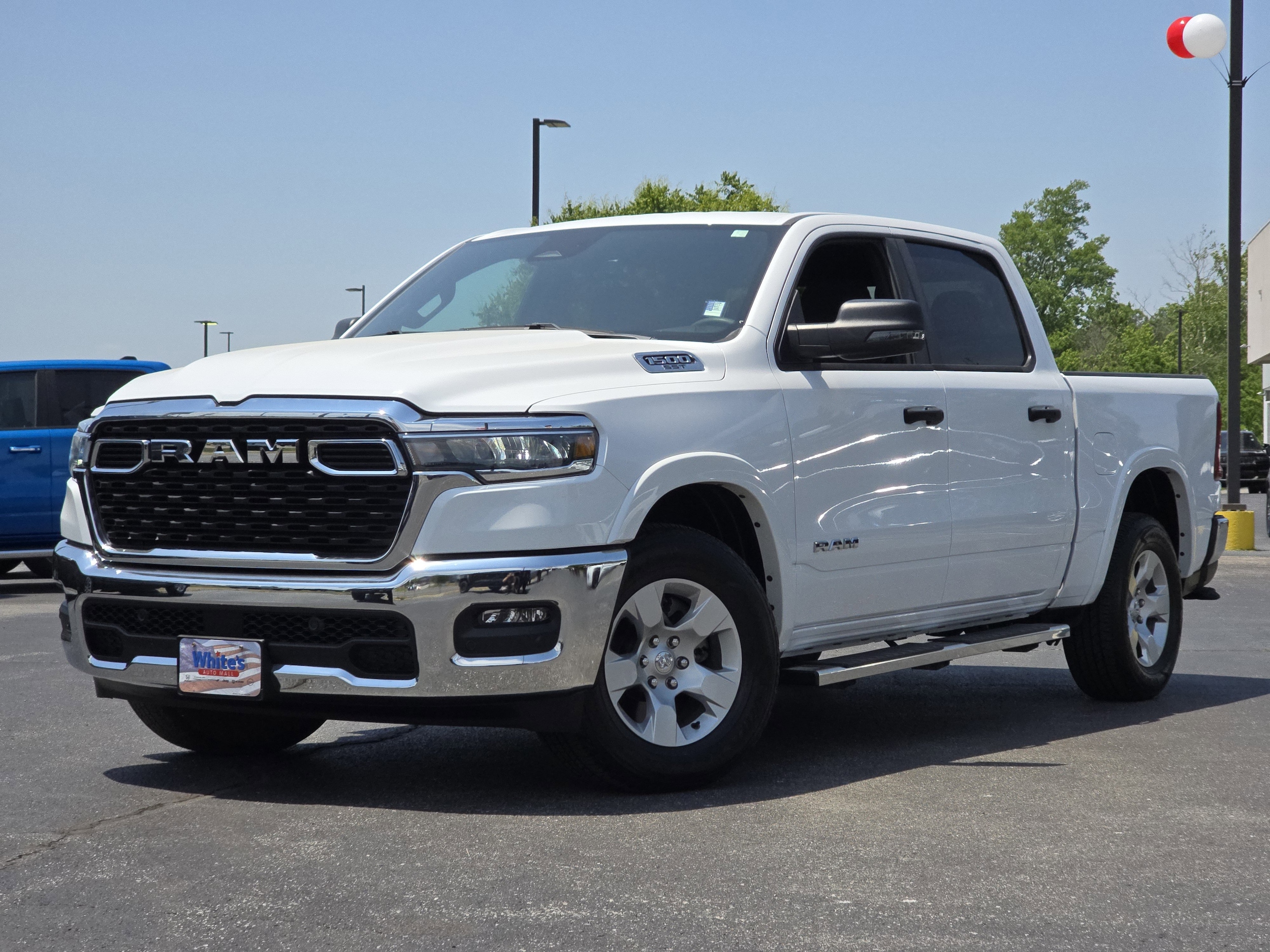 2025 RAM 1500 Big Horn/Lone Star 4x4 Crew Cab 5'7's photo