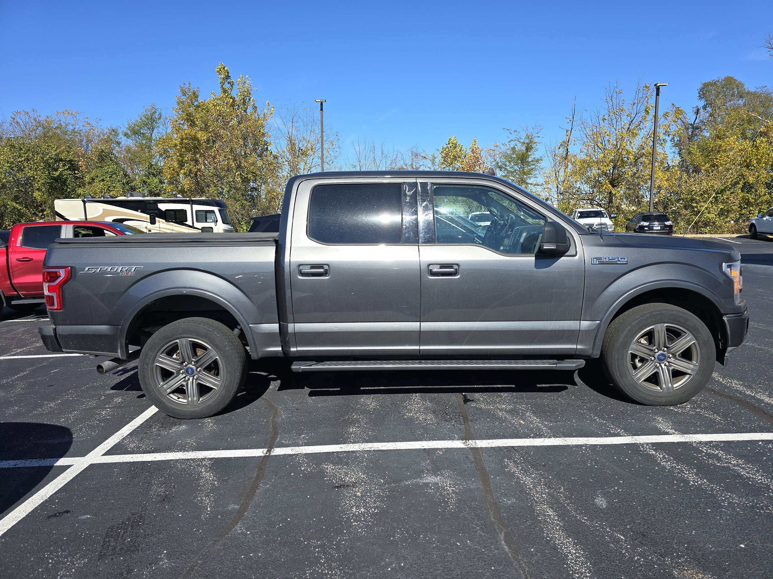 2020 Ford F-150 XLT photo 2