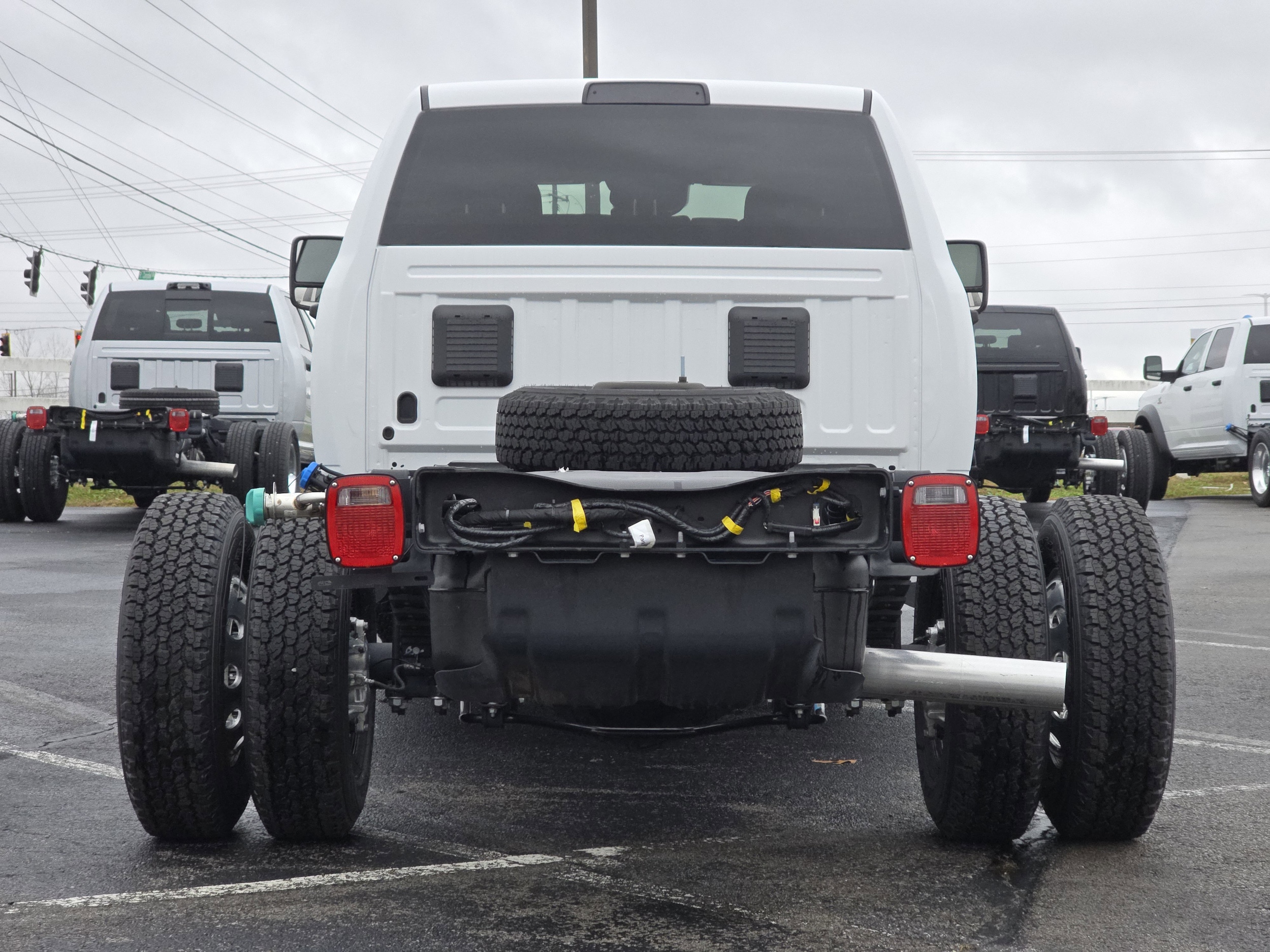 2025 RAM 3500 Chassis Tradesman - Photo 16