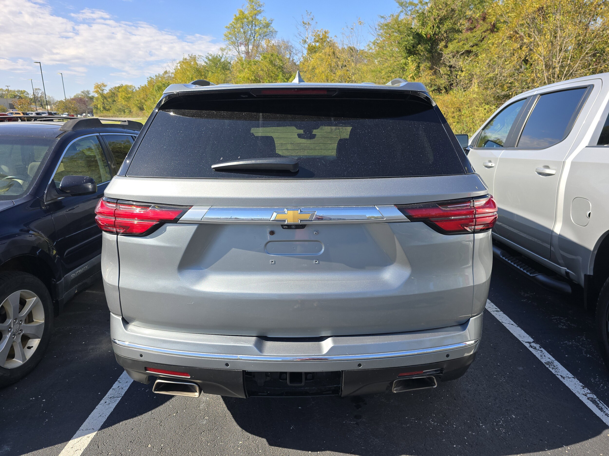 2023 Chevrolet Traverse High Country photo 2