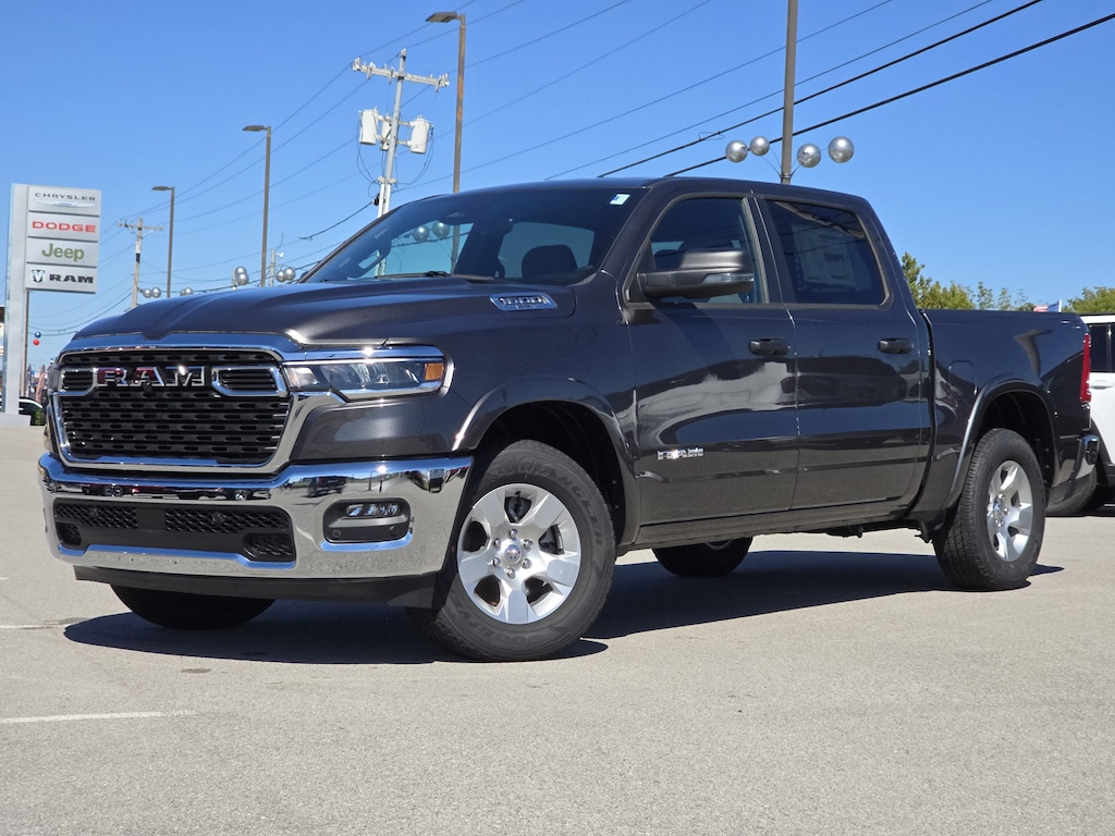 New 2025 Ram 1500 BIG HORN CREW CAB 4X4 5'7 BOX Pickup