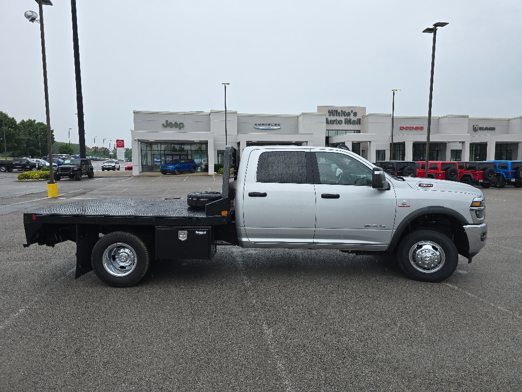 2025 RAM 3500 Chassis Big Horn - Photo 17
