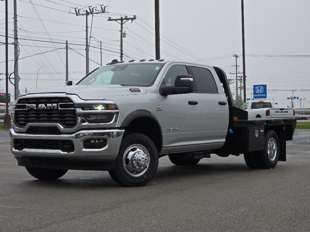 2025 RAM 3500 Chassis Big Horn - Photo 39