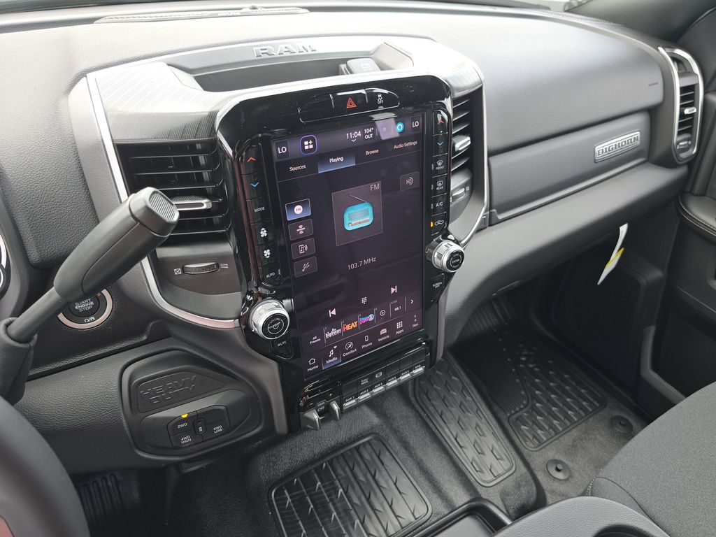 2025 RAM 3500 Chassis Big Horn - Photo 34