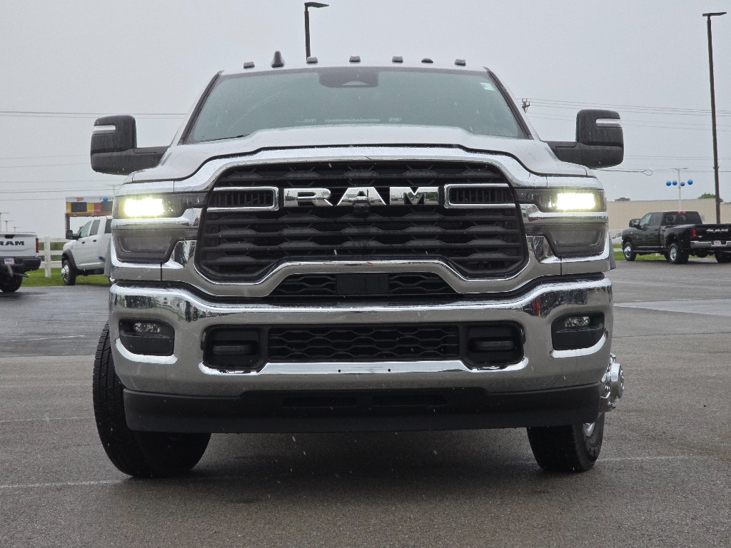 2025 RAM 3500 Chassis Big Horn - Photo 13