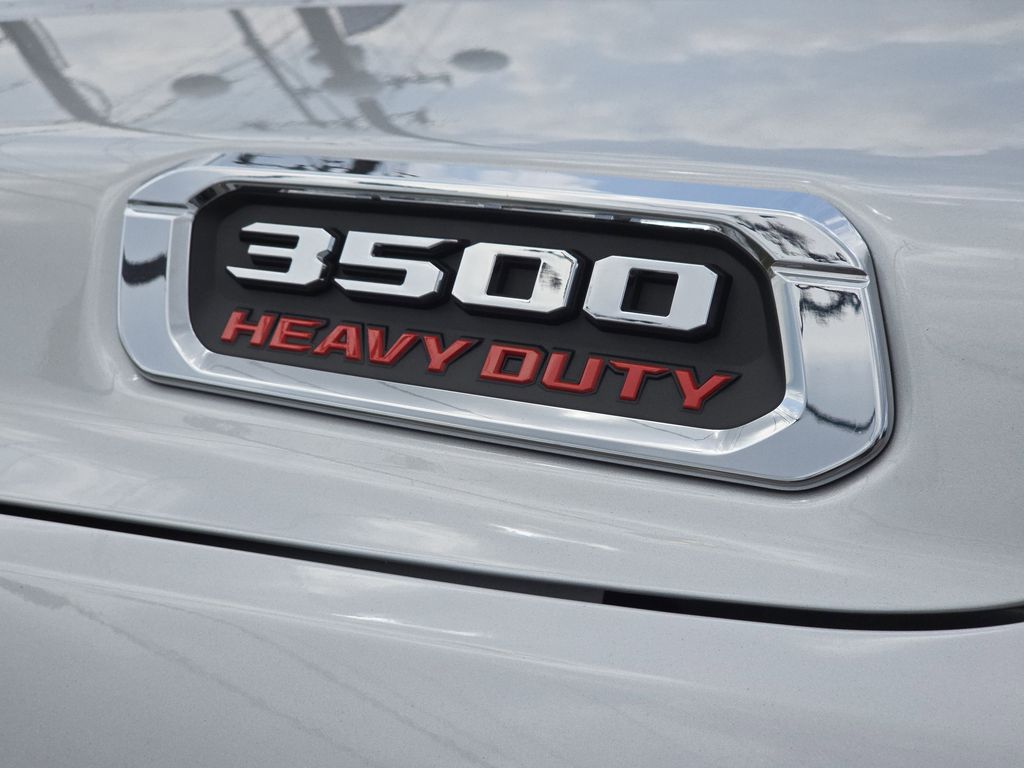 2025 RAM 3500 Chassis Big Horn - Photo 15