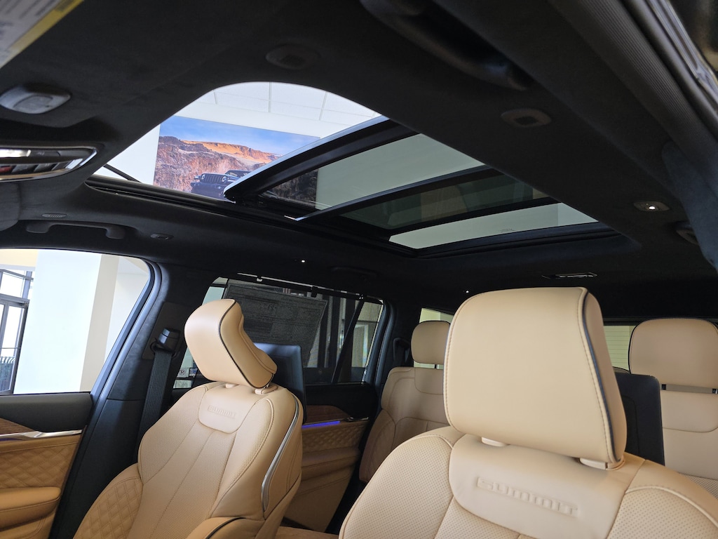 New 2025 Jeep Grand Cherokee L SUMMIT RESERVE 4X4 Sport Utility