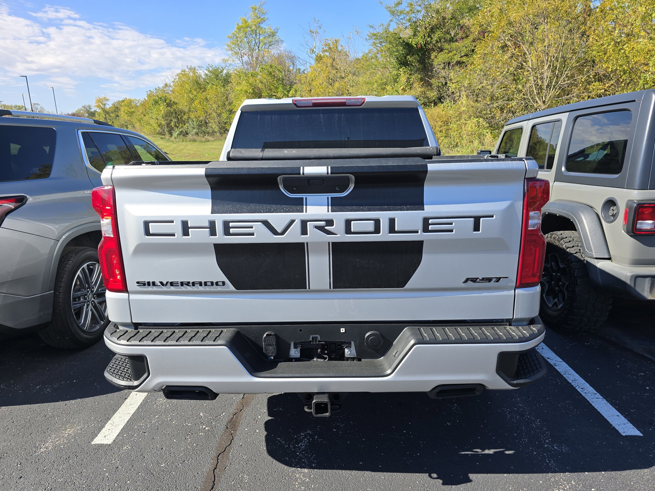 2020 Chevrolet Silverado 1500 RST photo 2