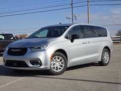 2026 Chrysler Pacifica SELECT Passenger Van