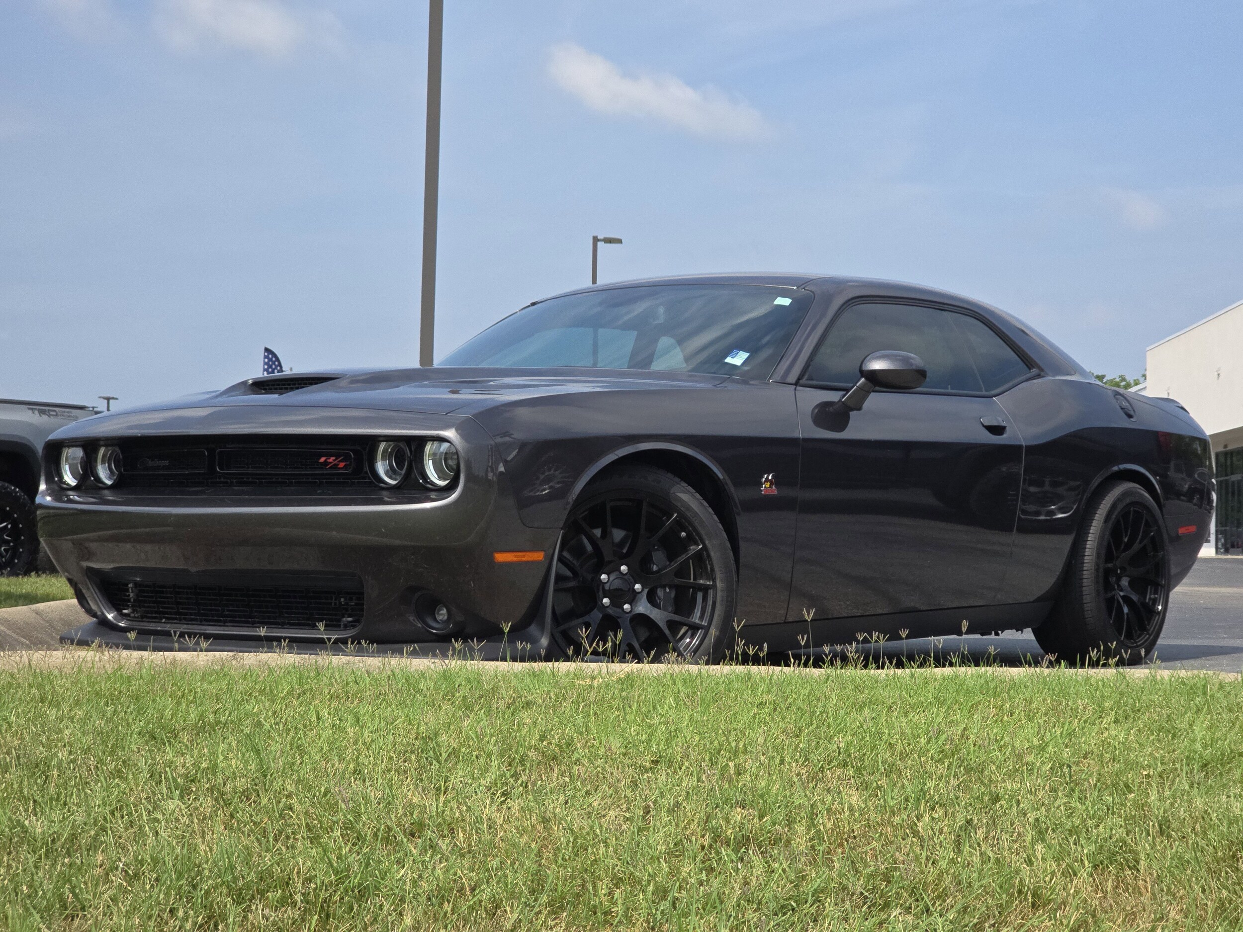 2021 Dodge Challenger R/T Scat Pack photo 2