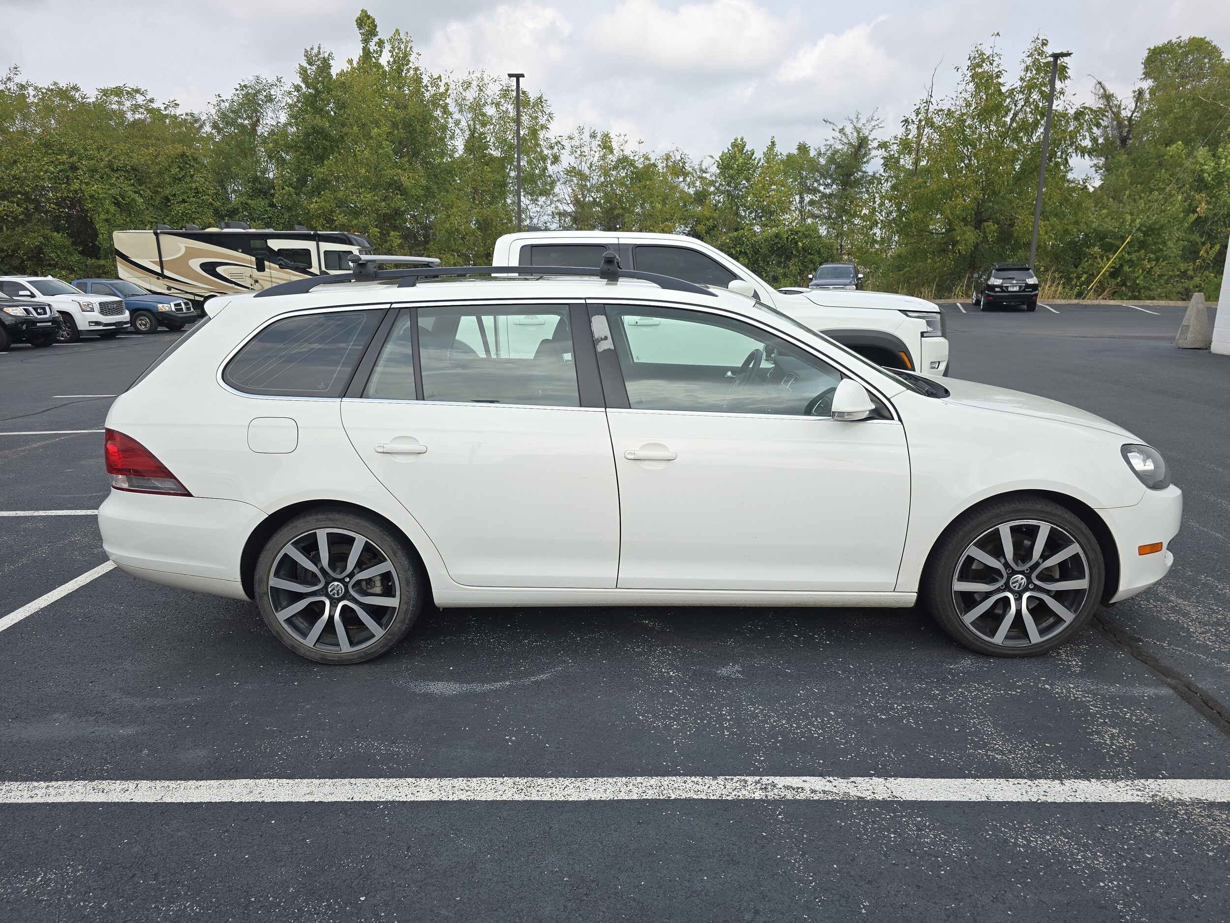 2011 Volkswagen Jetta TDI photo 2