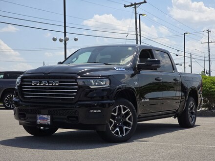 2026 Ram 1500 LARAMIE CREW CAB 4X4 5'7 BOX Pickup
