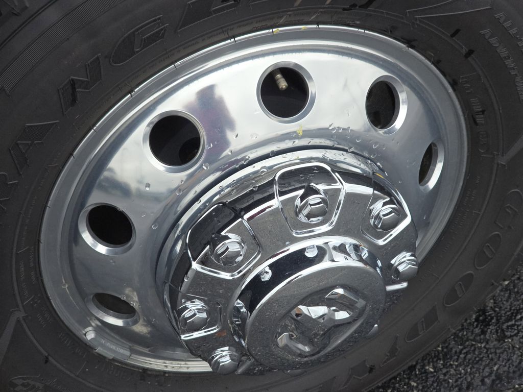 2025 RAM 3500 Chassis Tradesman - Photo 10