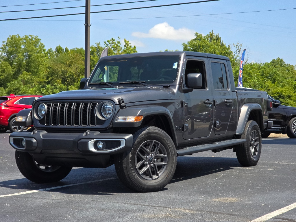 Used 2025 Jeep Gladiator Sport S Crew Cab