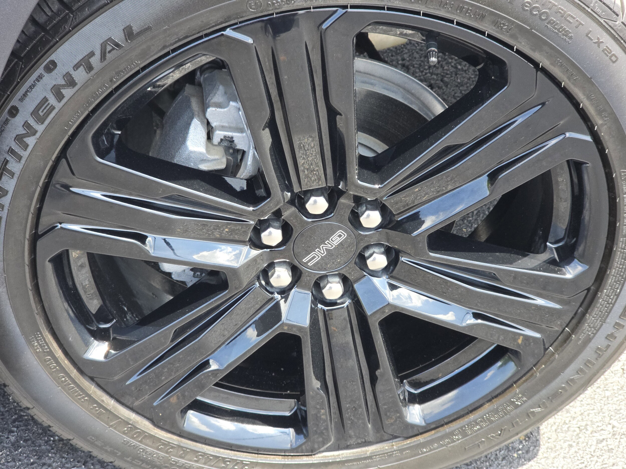 2024 Gmc Acadia Elevation photo 2