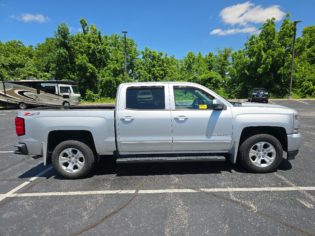 Used 2018 Chevrolet Silverado LT Crew Cab