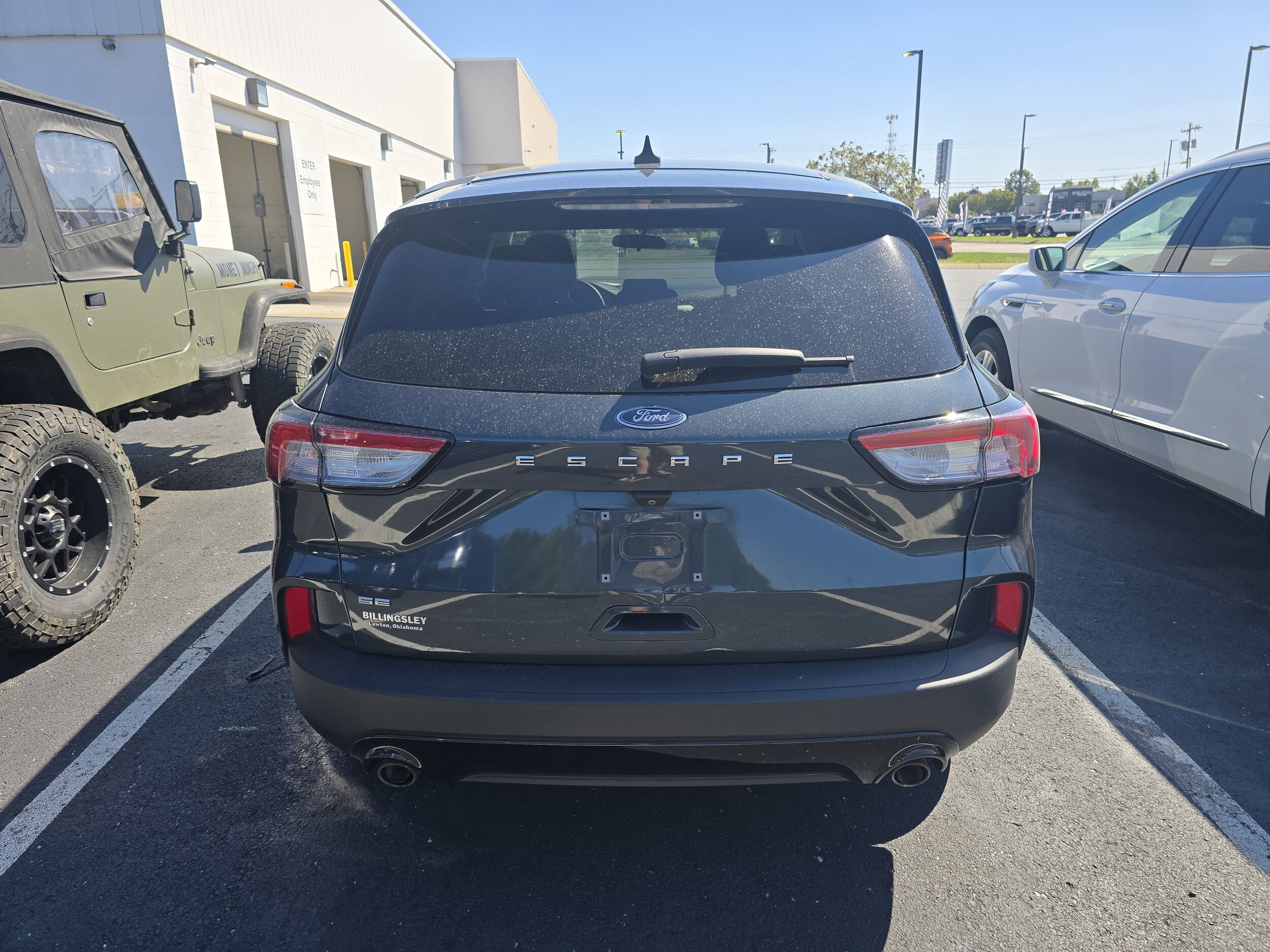 2022 Ford Escape SE photo 3