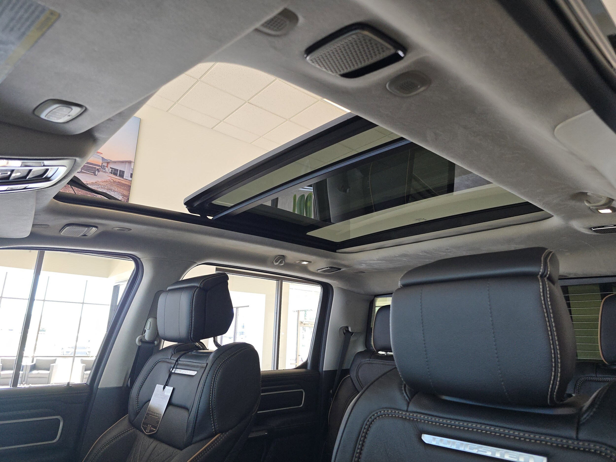 2026 Ram 1500 photo 2