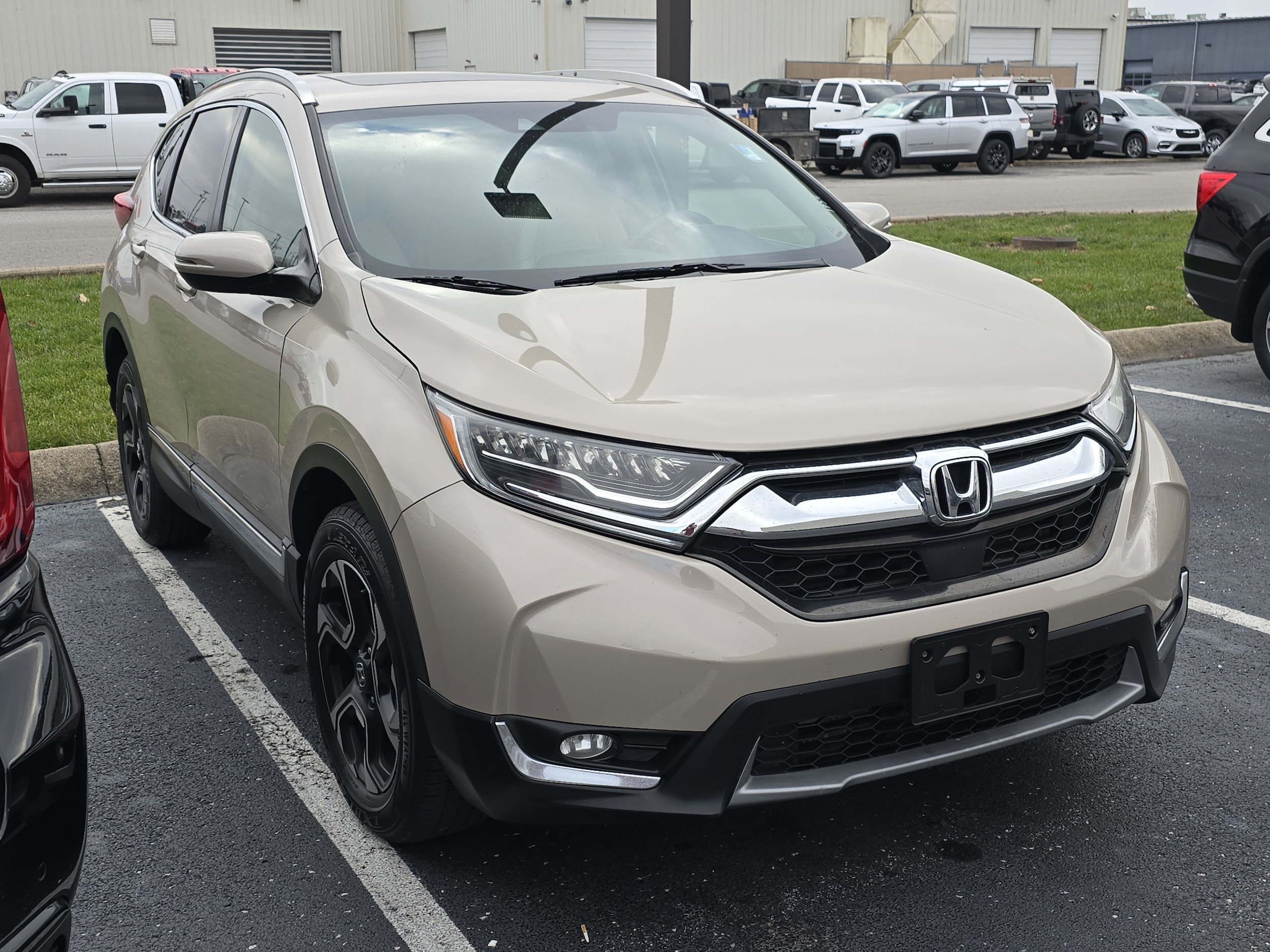 2019 Honda CR-V Touring's photo