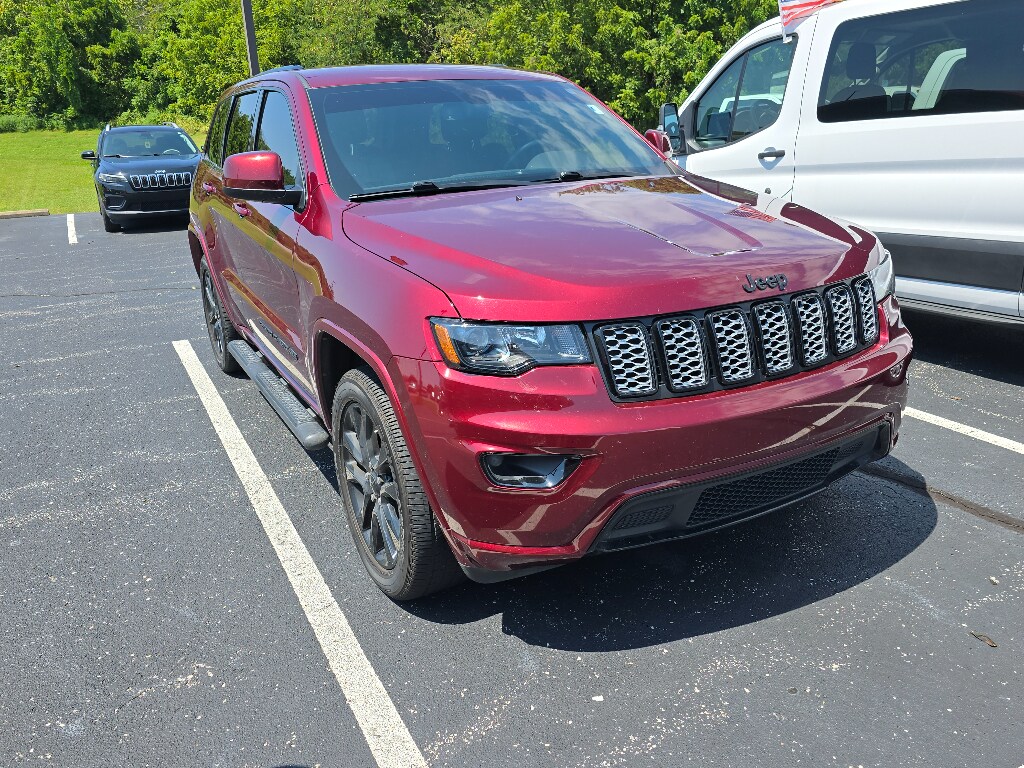 Used 2019 Jeep Grand Cherokee Altitude Sport Utility