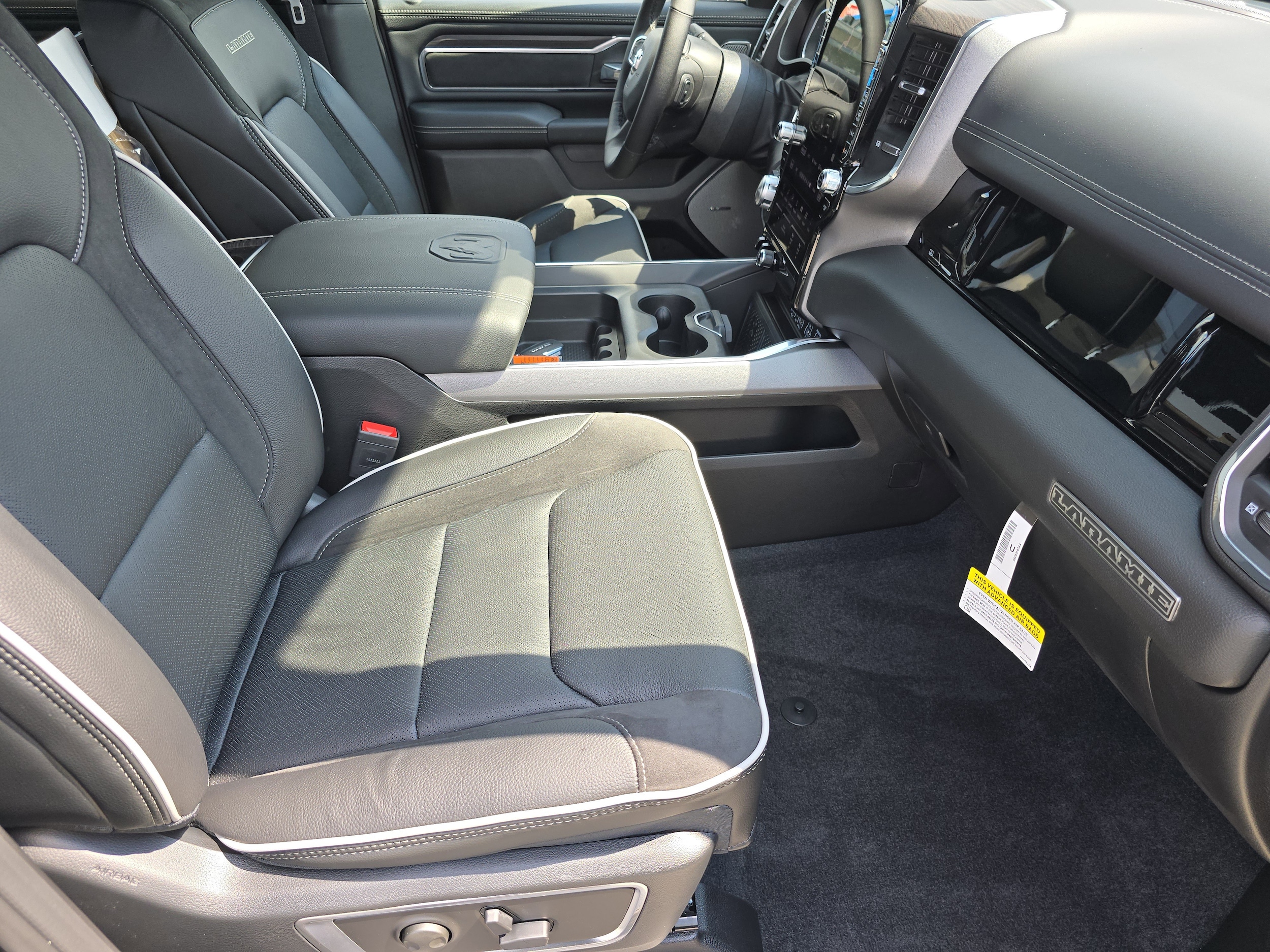 2026 RAM 1500 Laramie - Photo 33