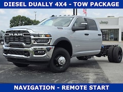 2025 Ram 3500 Chassis Cab 3500 BIG HORN CREW CAB CHASSIS 4X4 60' CA Pickup