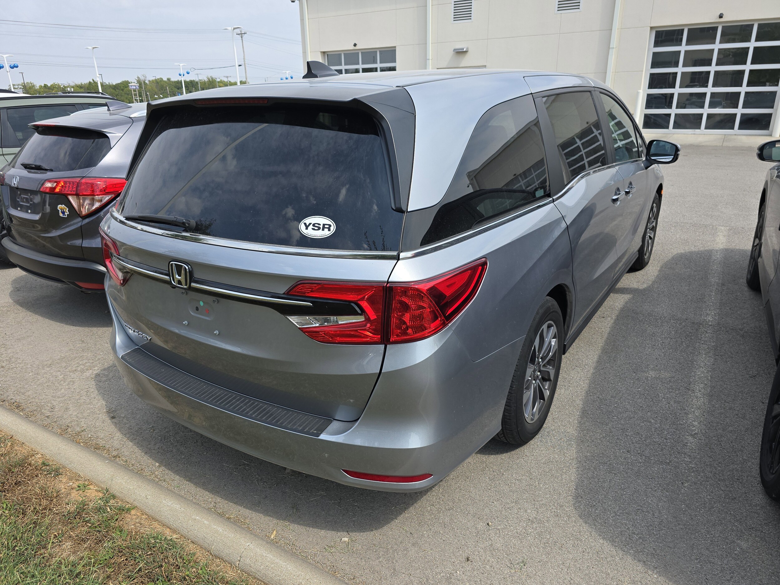2023 Honda Odyssey EX-L photo 2