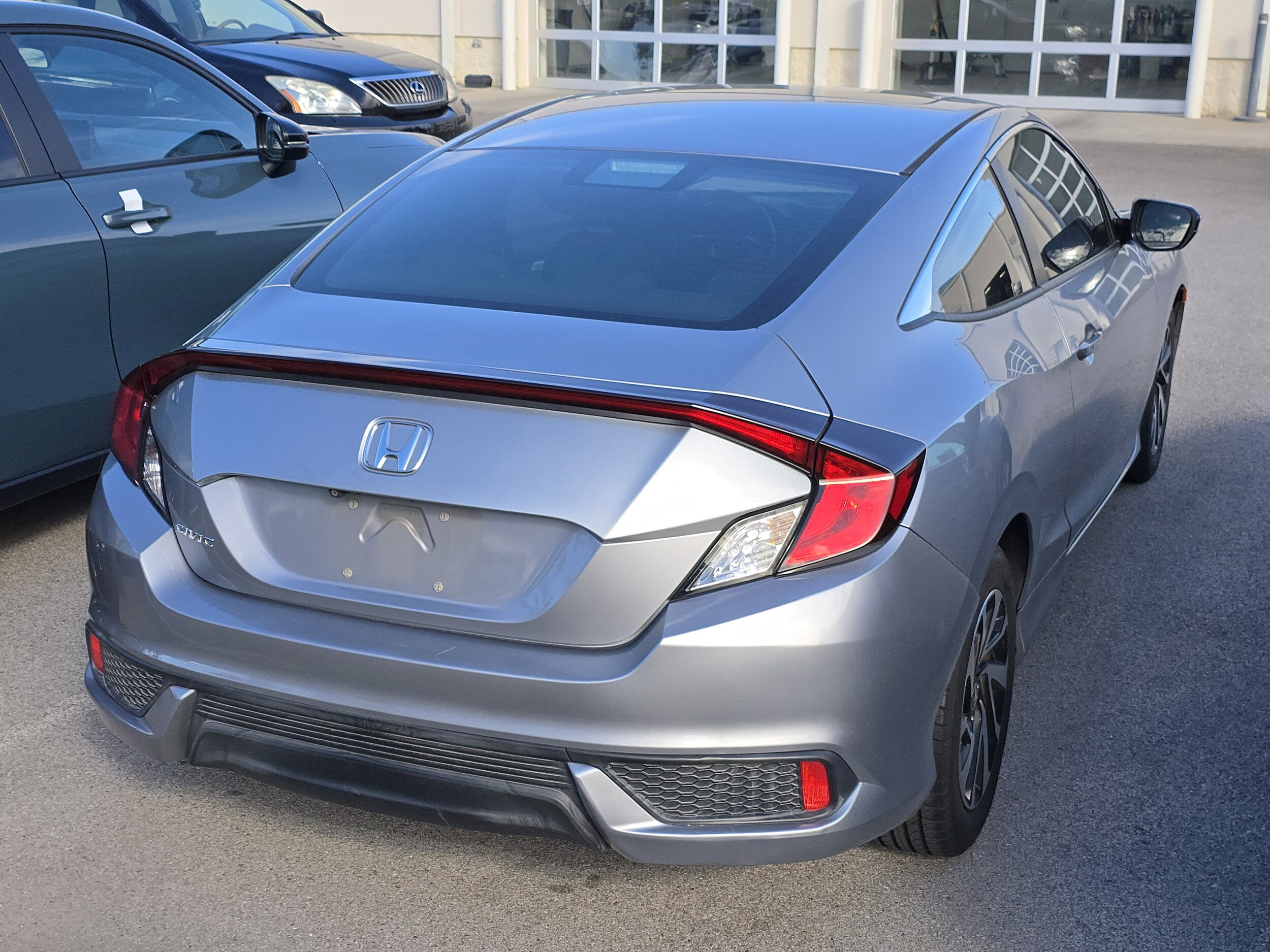 2017 Honda Civic photo 2