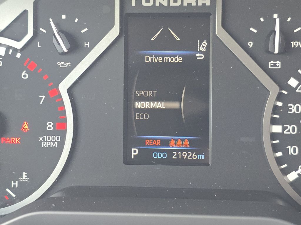 2022 Toyota Tundra SR5 - Photo 8