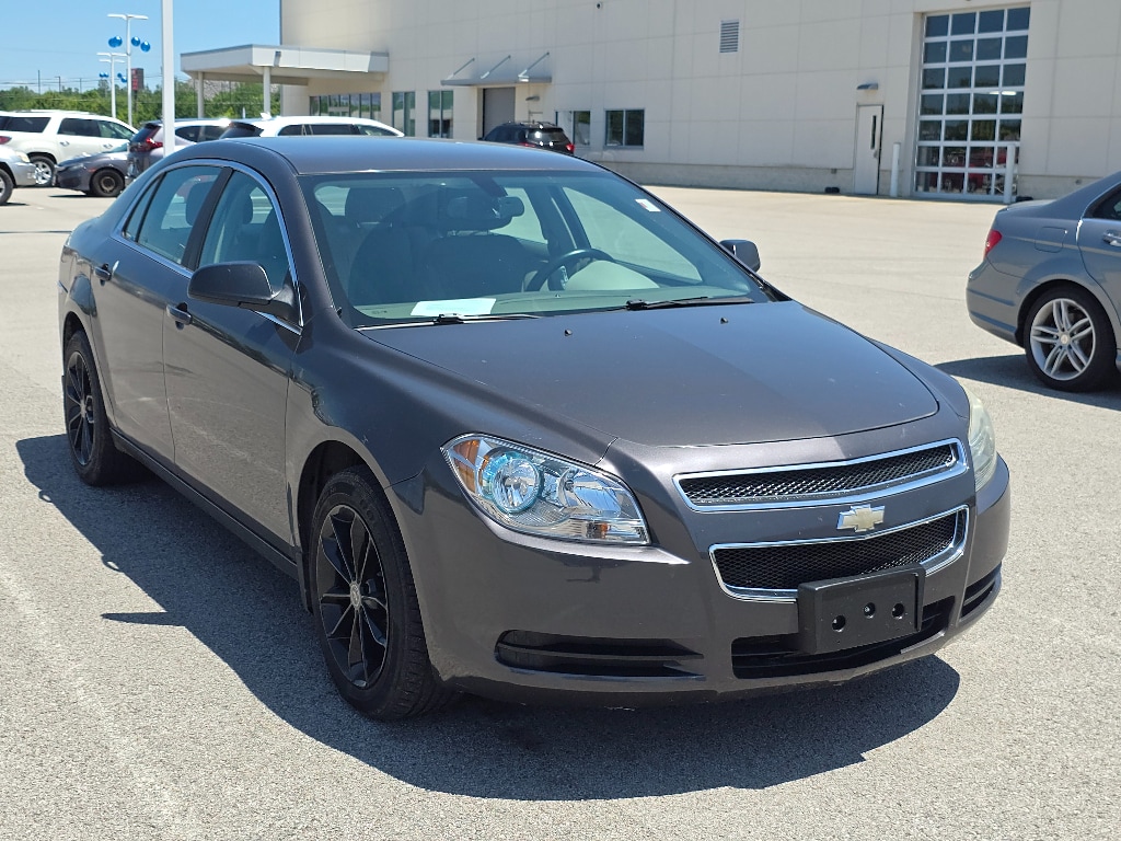 2011 Chevrolet Malibu 1LS's photo