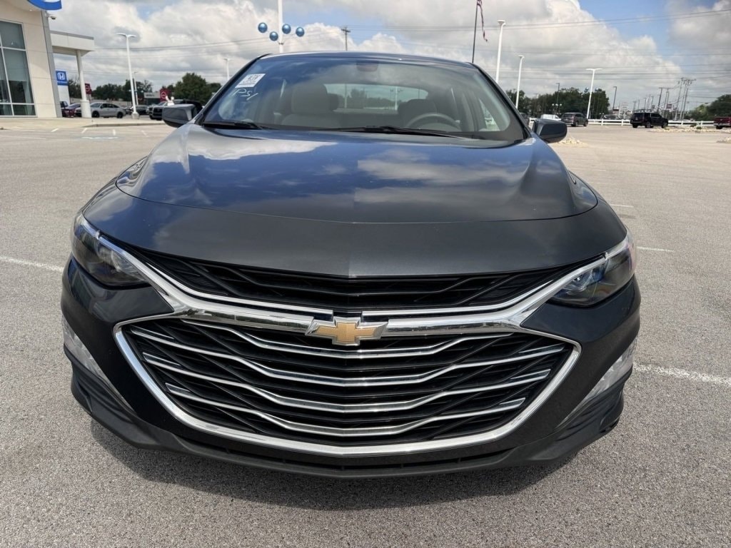 Used 2020 Chevrolet Malibu 1LT with VIN 1G1ZD5ST5LF073228 for sale in Hopkinsville, KY