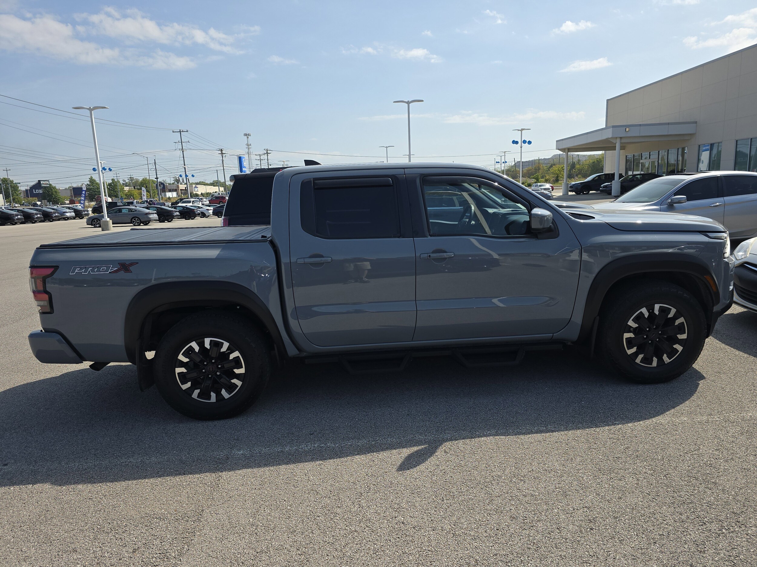 2022 Nissan Frontier PRO-X photo 2