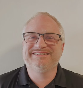 Staff member Tony Batitisti from ID_e92185