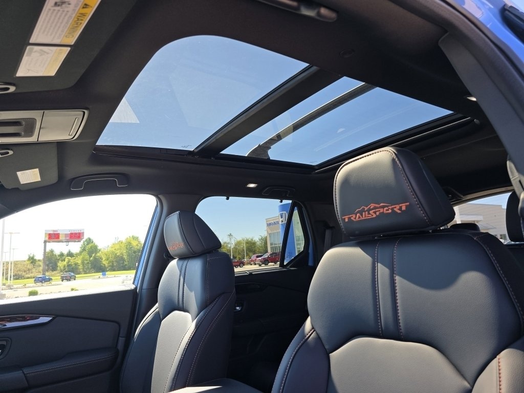 New 2025 Honda Pilot TrailSport SUV