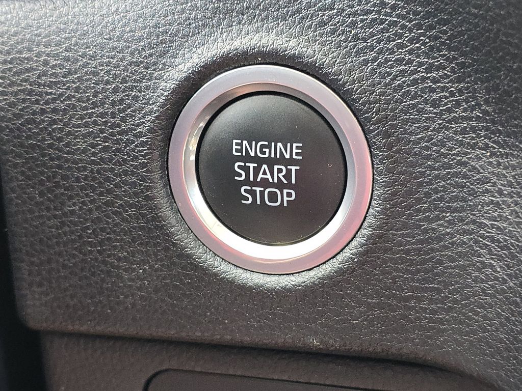2022 Toyota Tundra SR5 - Photo 10
