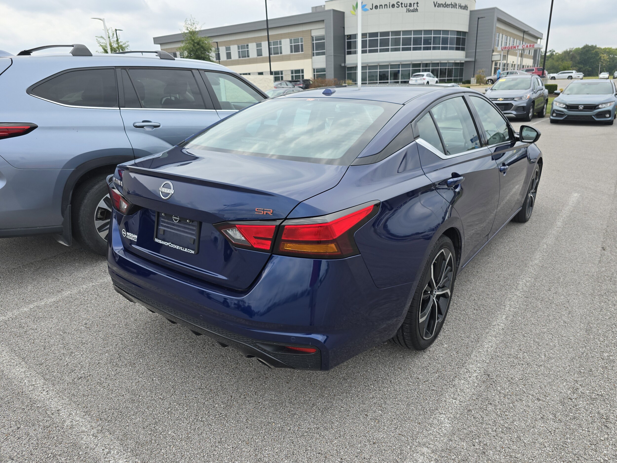 2023 Nissan Altima 2.5 SR photo 3
