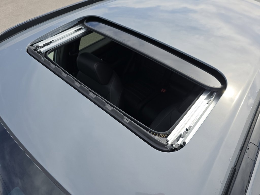 2026 Honda CR-V Hybrid Sport-L photo 4