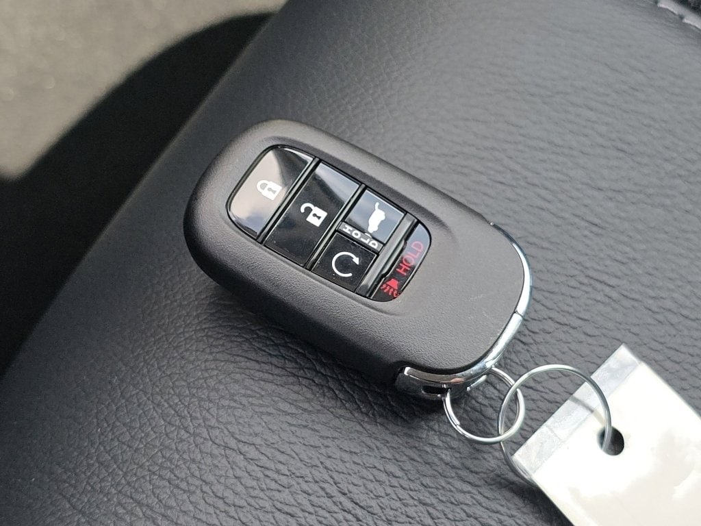 2025 Honda Pilot EX-L - Photo 40
