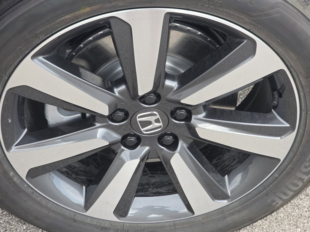 2025 Honda Pilot Touring photo 3