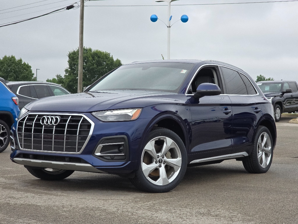 2021 Audi Q5 45 Premium Plus's photo
