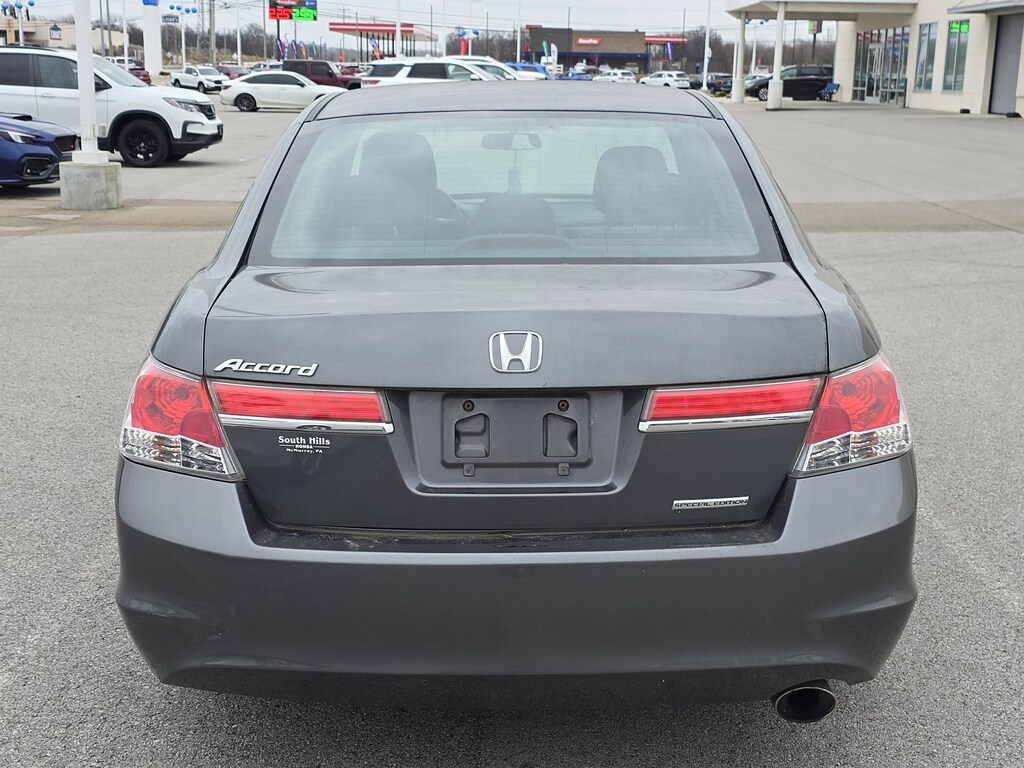 Used 2011 Honda Accord Sdn SE Sedan
