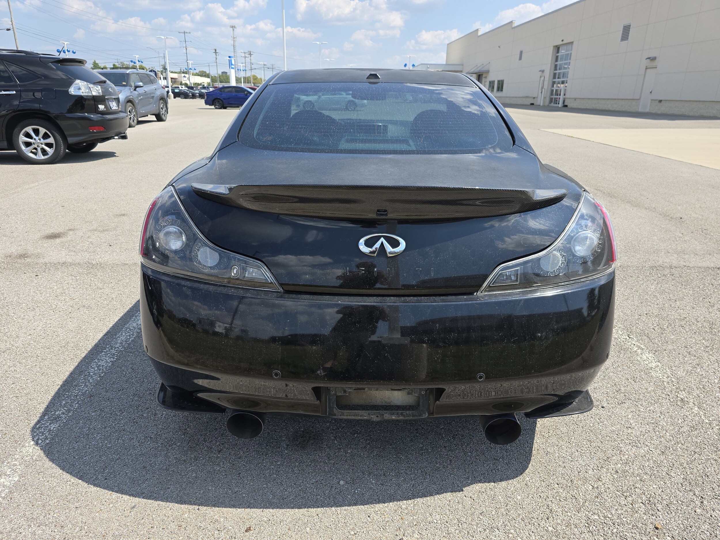 2011 Infiniti G37 Coupe Journey photo 3