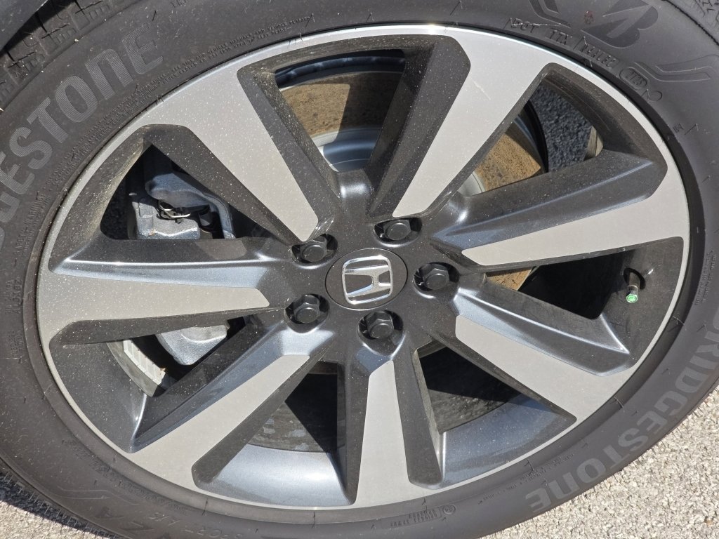 2025 Honda Pilot Touring photo 3